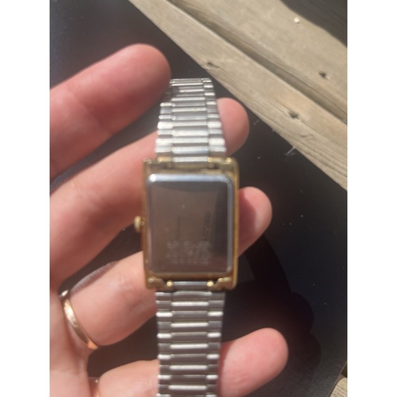 Vintage Lorus Gold Tone Quartz Watch 16mm For Ladies - Picture 10 of 11